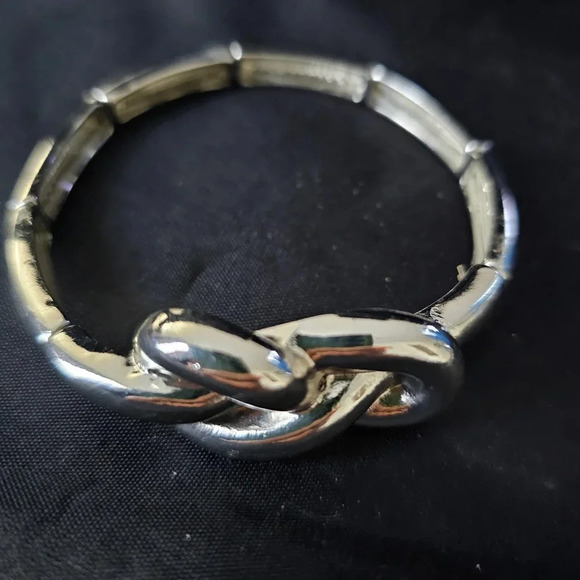 Silver Knotted Bracelet - Picture 1 of 4